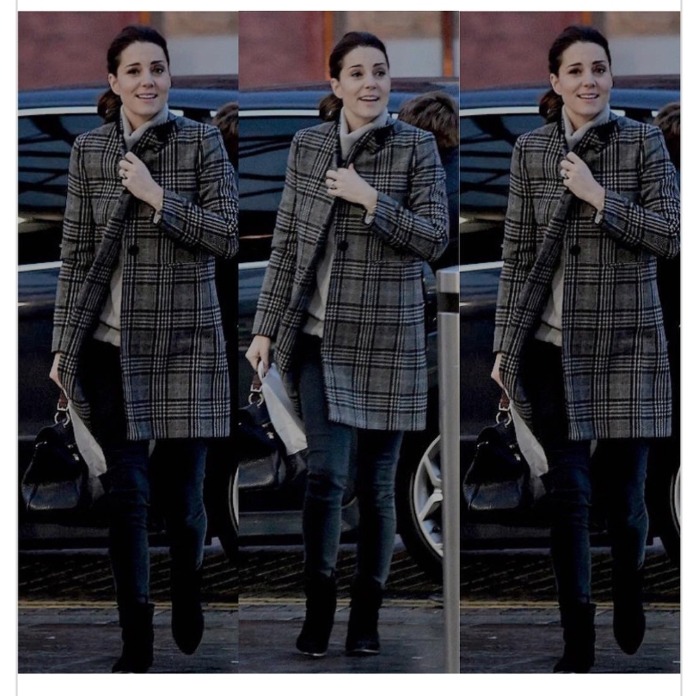 Stylish Plaid Coat ZARA sold out online